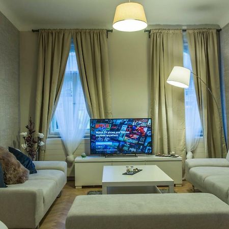 Exclusive 3 Bedroom Top-Notch Flat, Great Location 프라하 외부 사진