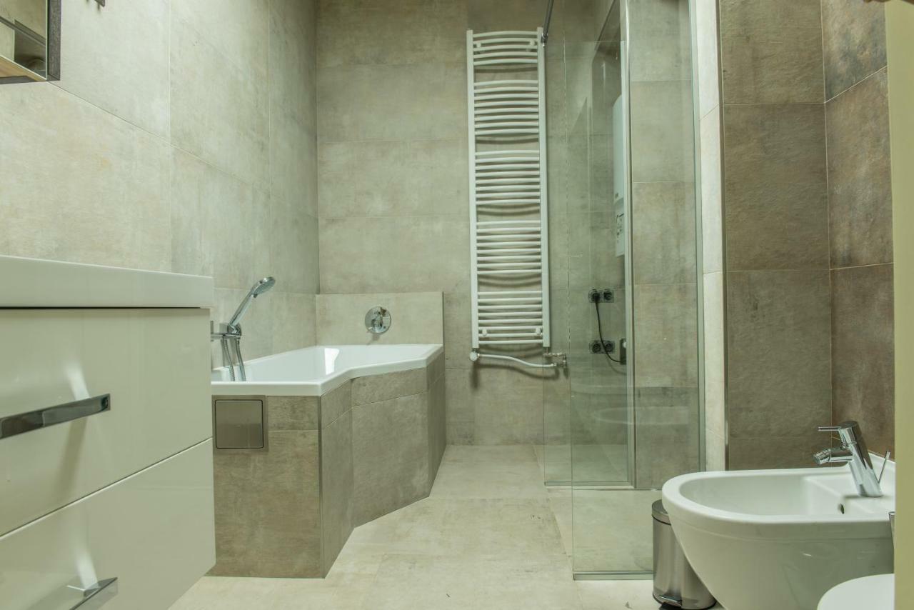 Exclusive 3 Bedroom Top-Notch Flat, Great Location 프라하 외부 사진