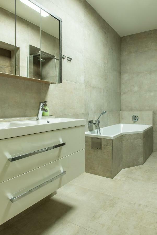 Exclusive 3 Bedroom Top-Notch Flat, Great Location 프라하 외부 사진